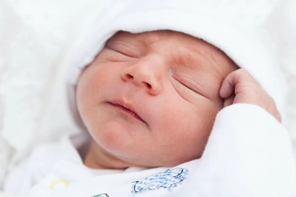 15 potpuno zastarelih saveta za bebe 2 beba ima bubuljice